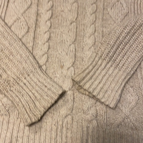 SOLD ππ Abercrombie and Fitch size M turtleneck sweater - Picture 7 of 10
